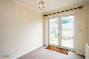 Dining Room- click for photo gallery